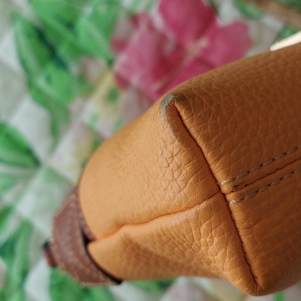 Dooney & Bourke crossbody leather Pouchette - Picture 13 of 14